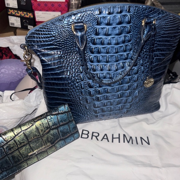 Brahmin Purse - Picture 1 of 3